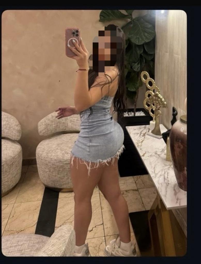 Chica busca chico en Granada: 