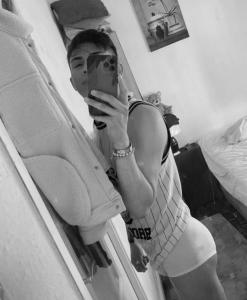 612568774: Chico busca chica en Madrid