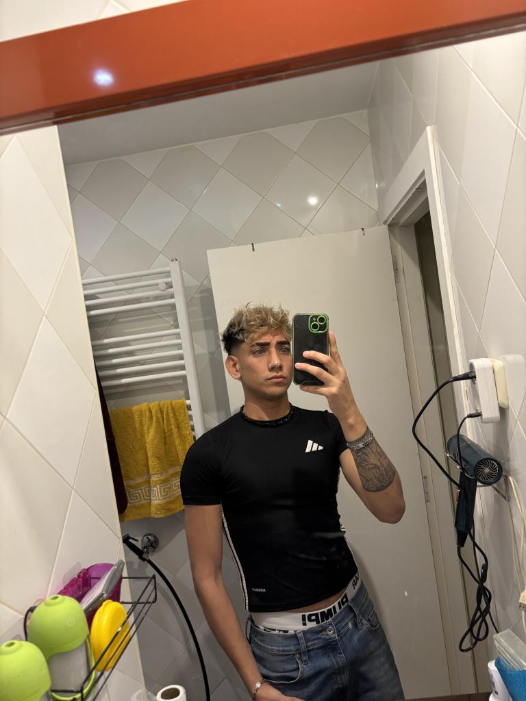 664456277: Chico busca chica en Madrid