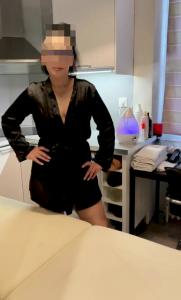 697207715: Chica busca chico en Gerona