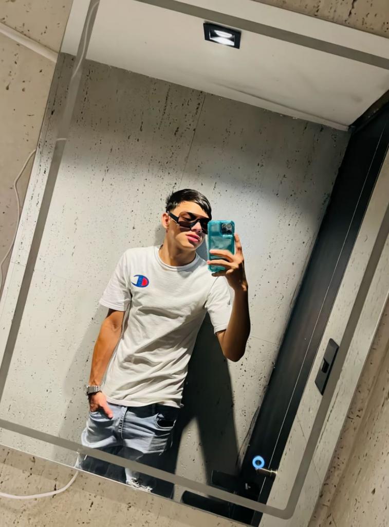 603372860: Chico busca chica en La Coruña