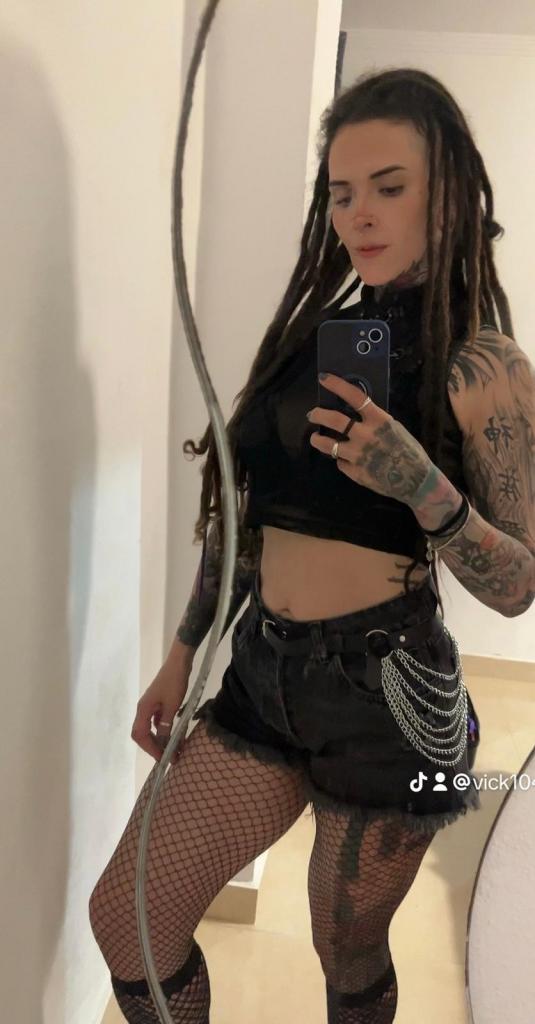 Chica busca chico en Cádiz: 