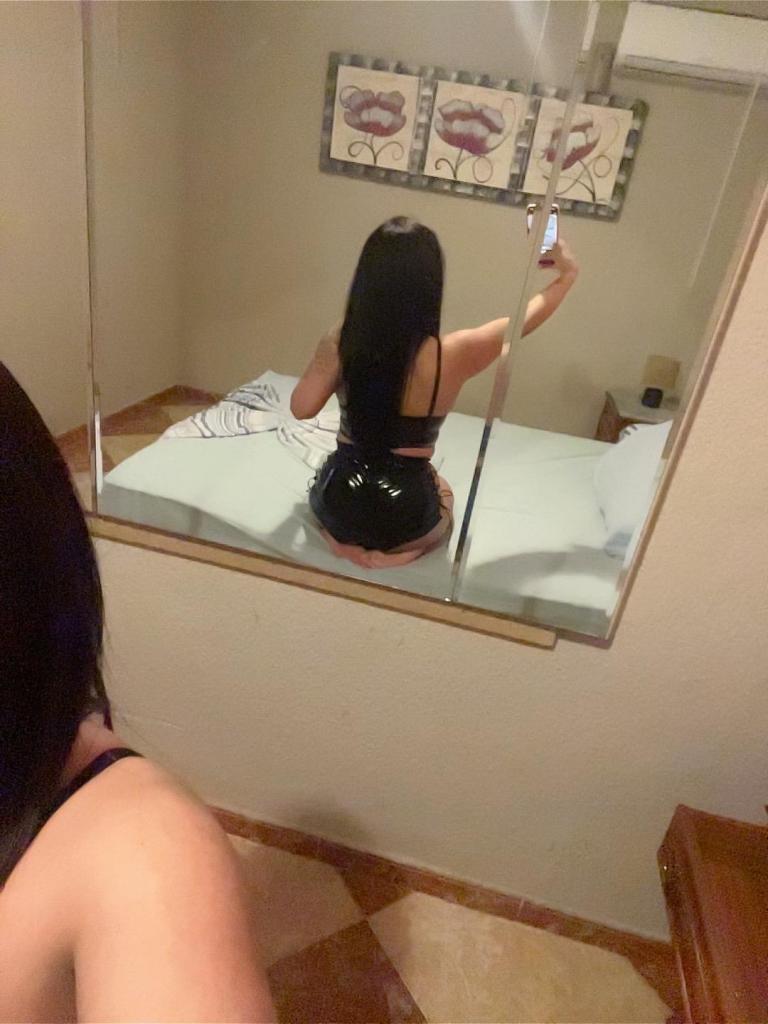 624546684: Chica busca chico en Granada