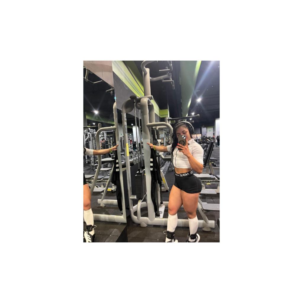 631885968: Chica busca chico en Granada