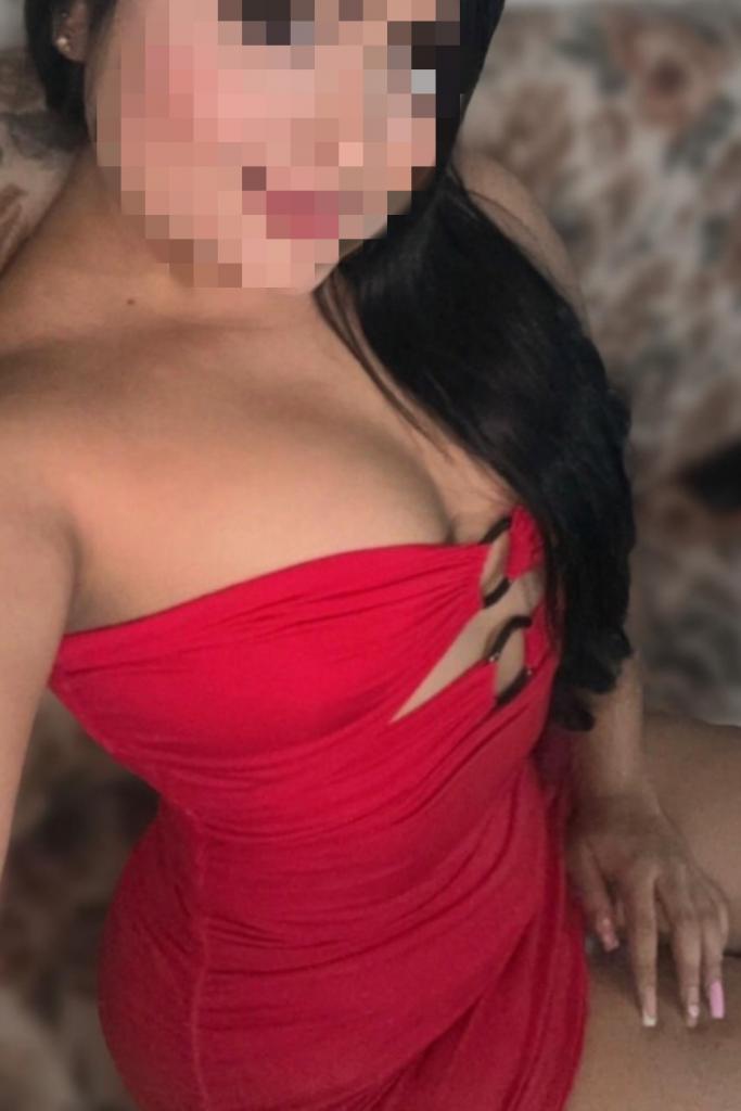 621084693: Chica busca chico en Valencia