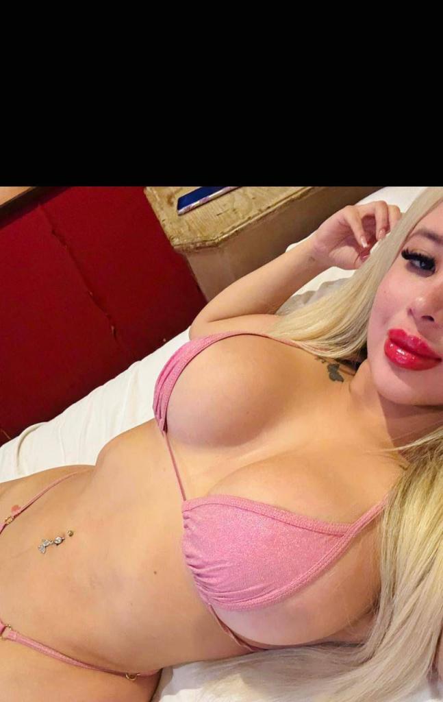 Chica busca chico en Alicante: Chica busca chico