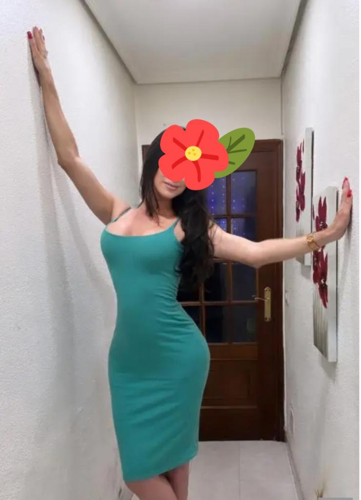 631086728: Chica busca chico en Lugo