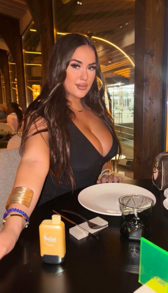 Chica busca chico en Sevilla: 