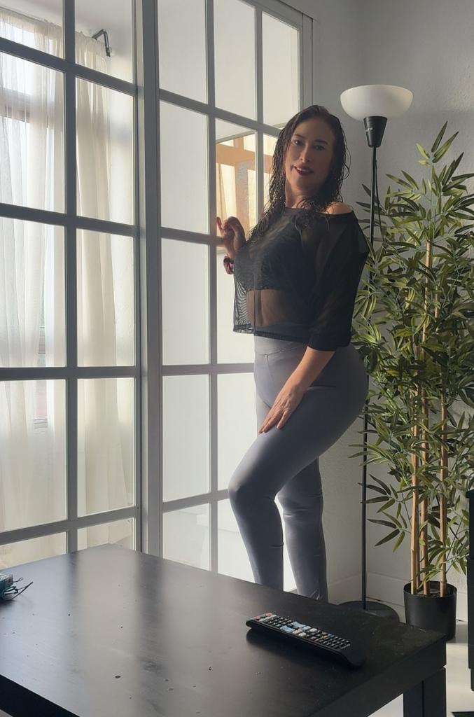 742095884: Chica busca chico en Barcelona