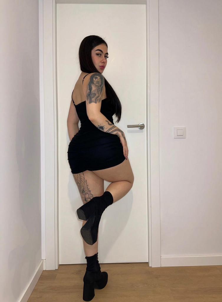 613598862: Chica busca chico en Ibiza