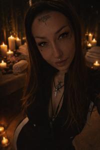 669224878: Chica busca chico en Barcelona