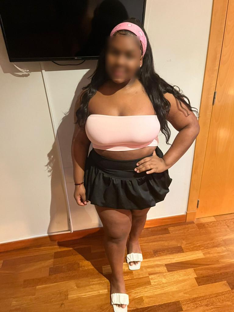 Chica busca chico en Almería: 