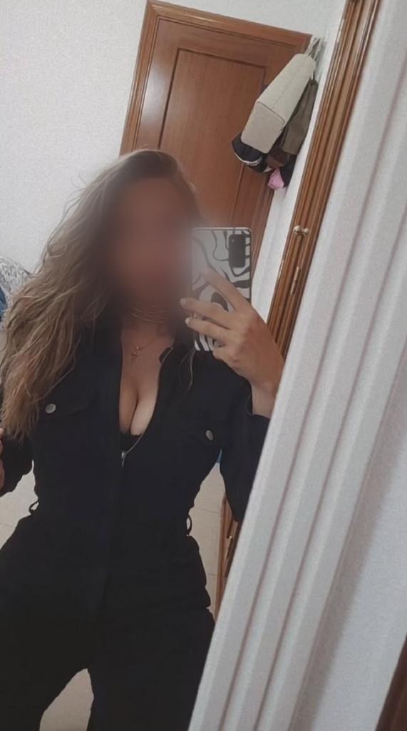 Chica busca chico en Murcia: Chica busca chico