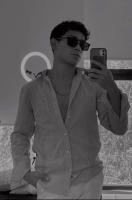 664445171: Chico busca chica en Sevilla