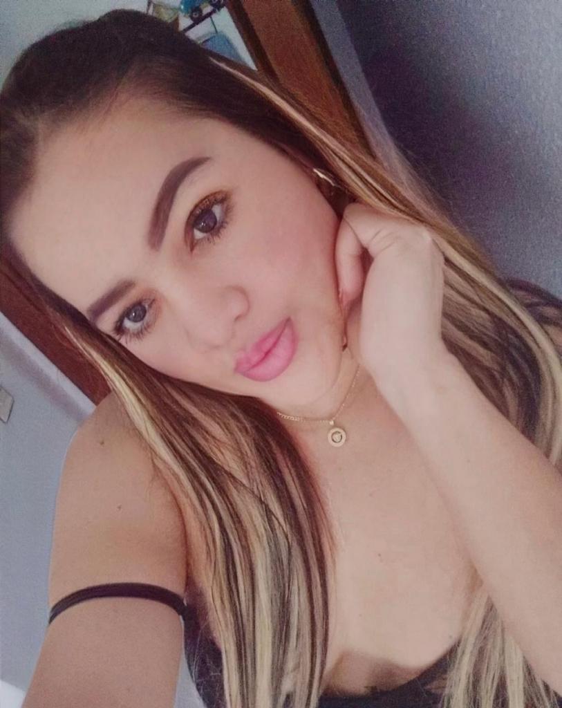 643340988: Chica busca chico en Murcia