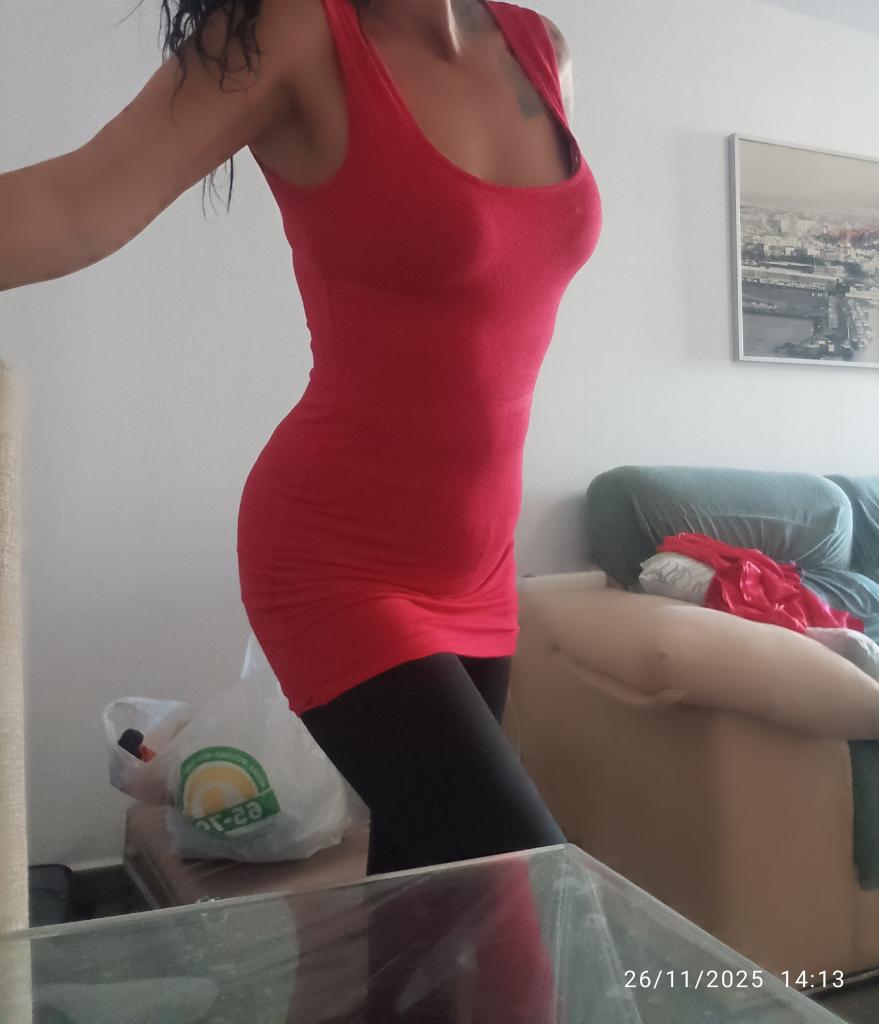 663778937: Chica busca chico en Málaga