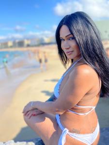 697229451: Transexual en Gerona