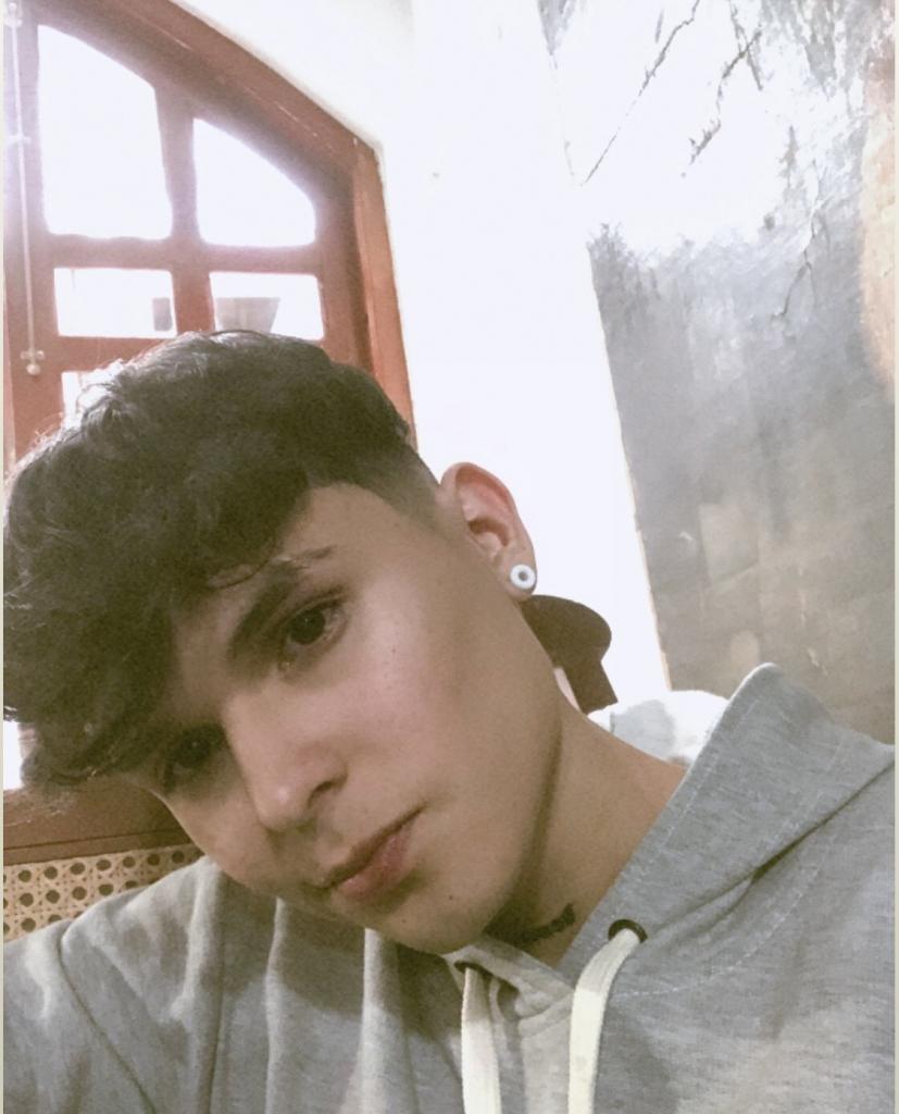 604854296: Chico busca chica en Madrid