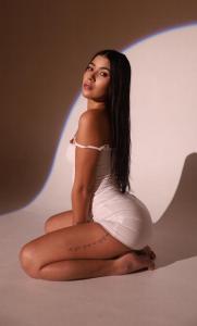 613438559: Chica busca chico en Málaga