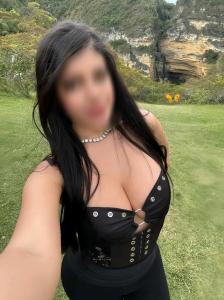 631751439: Chica busca chico en Lérida