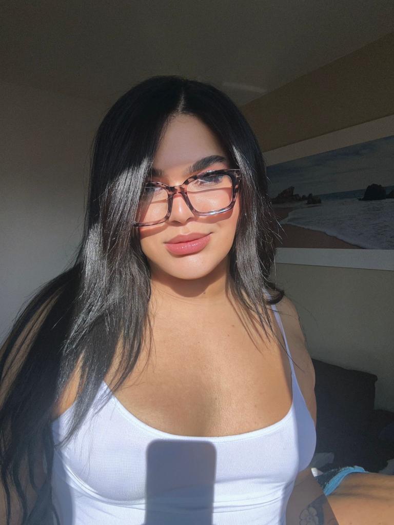 631567401: Chica busca chico en Alicante