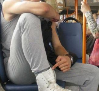 Chico busca chica en Sevilla: 