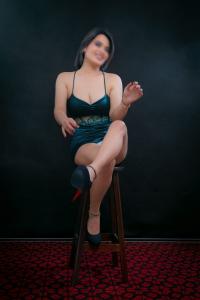 613588426: Chica busca chico en Barcelona