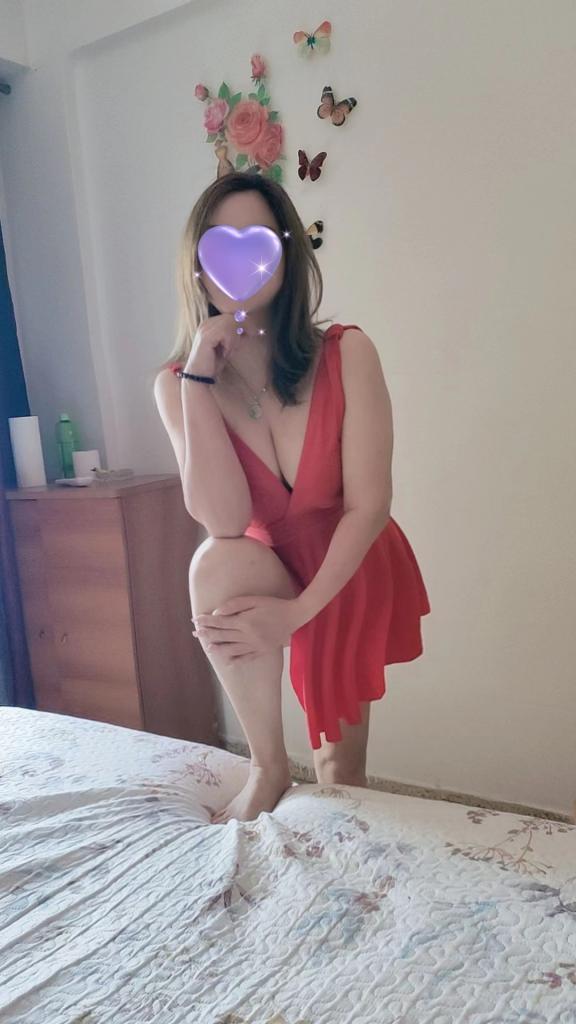 658041419: Chica busca chico en Sevilla