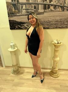 664198873: Chica busca chico en Barcelona