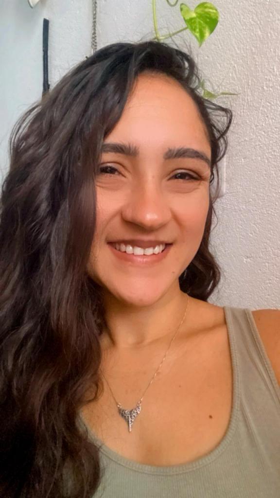 602454103: Chica busca chico en Granada