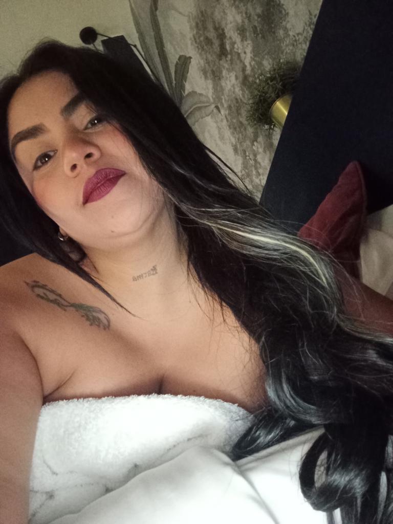 611387635: Chica busca chico en Zaragoza