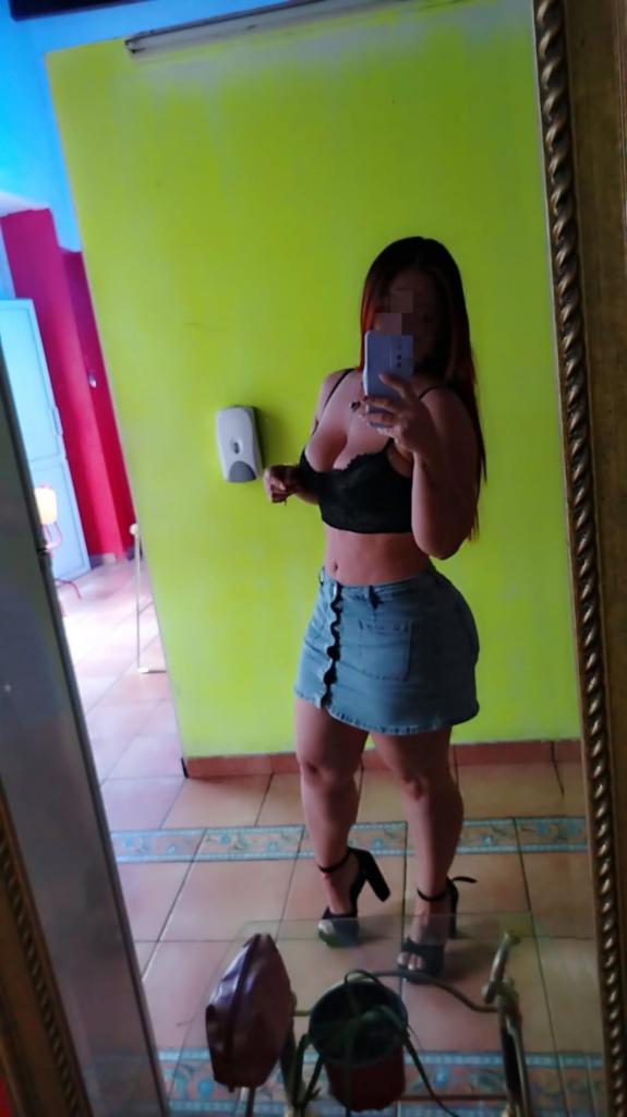 642374766: Chica busca chico en Barcelona