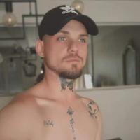 614803840: Chico busca chica en Madrid