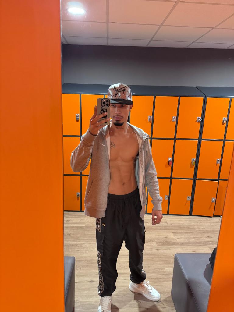 Chico busca chica en Mallorca: 