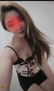 600041501: Chica busca chico en Gerona