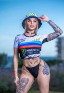 603900435: Chica busca chico en Barcelona