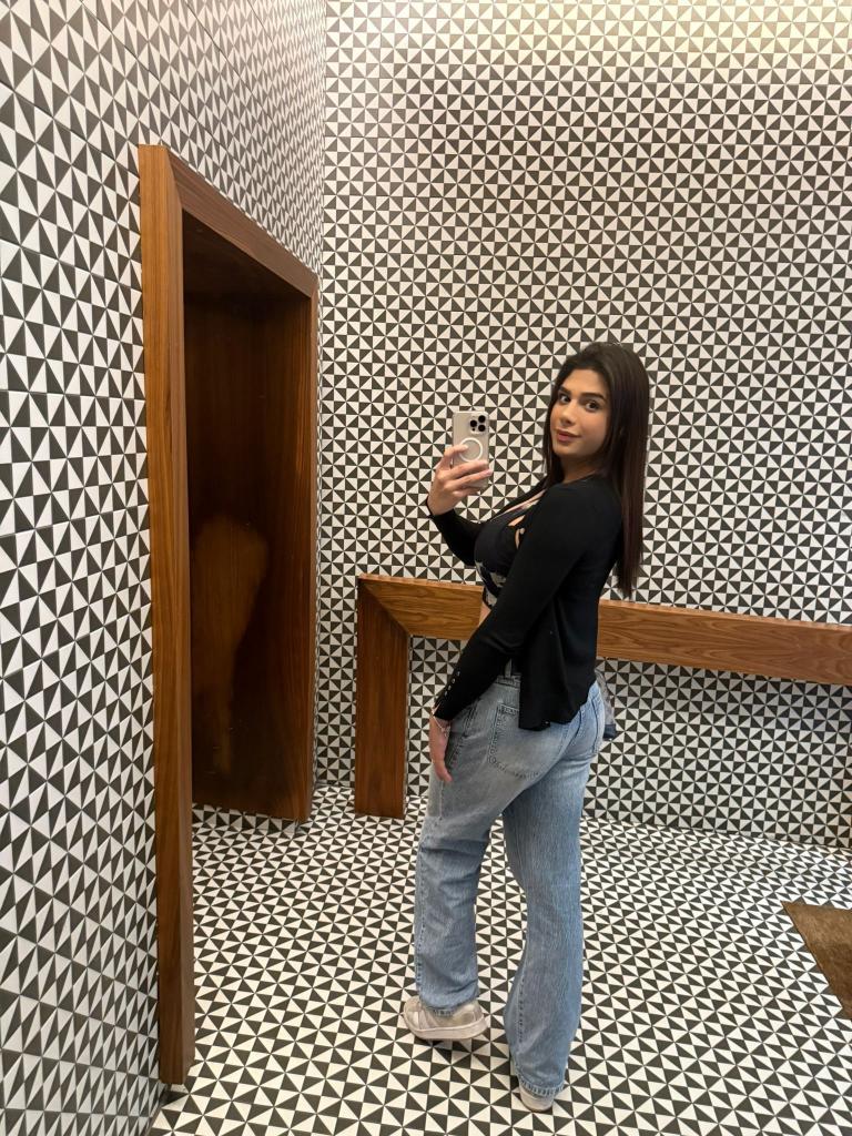 647088297: Travesti en Guipúzcoa