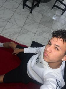 672140378: Chico busca chica en Tenerife