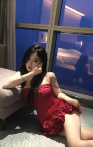 643943266: Chica busca chico en Barcelona