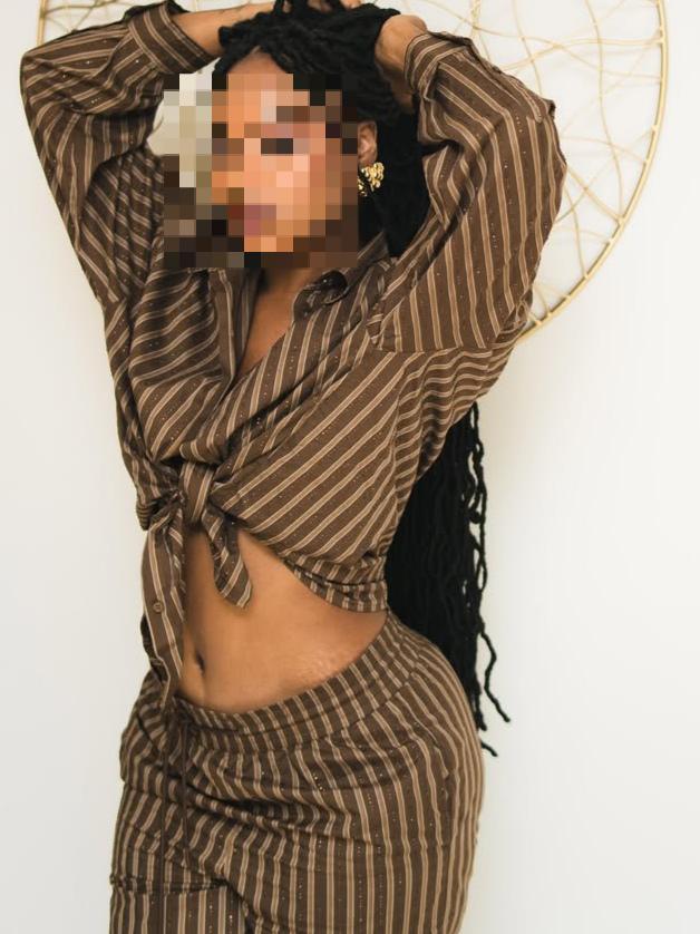 641986631: Chica busca chico en La Coruña