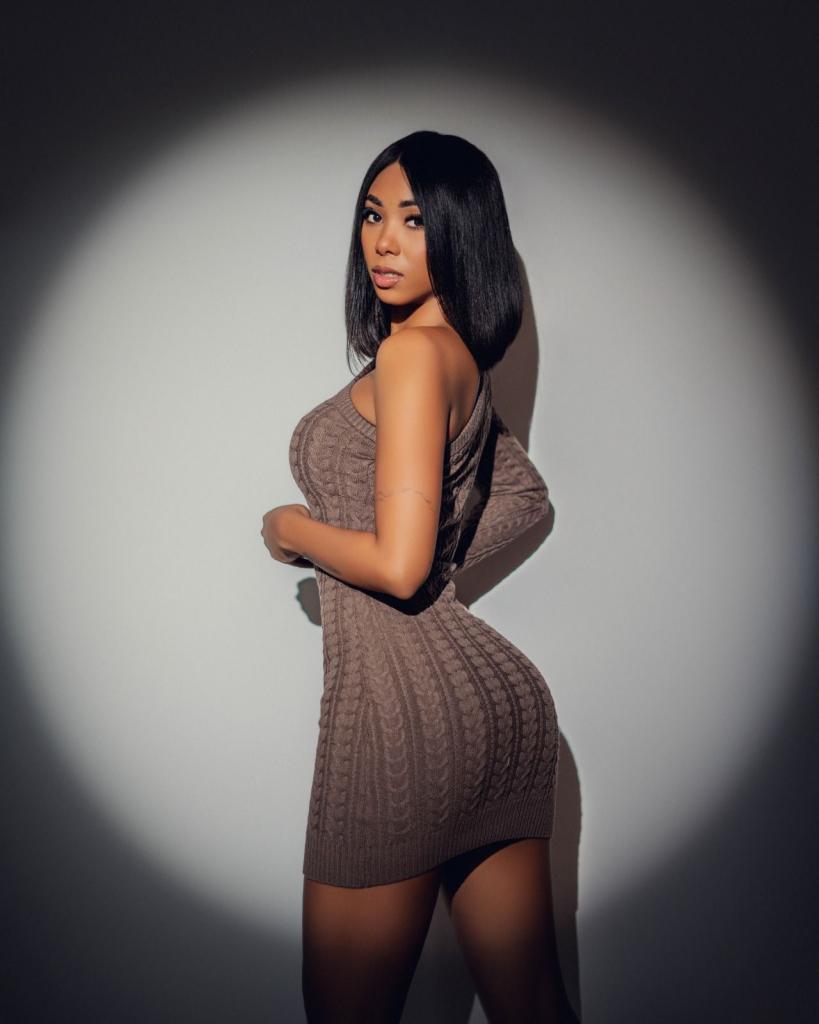 637774887: Chica busca chico en Asturias