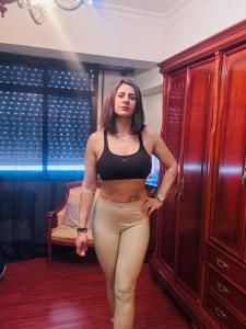 697696775: Chica busca chico en Barcelona