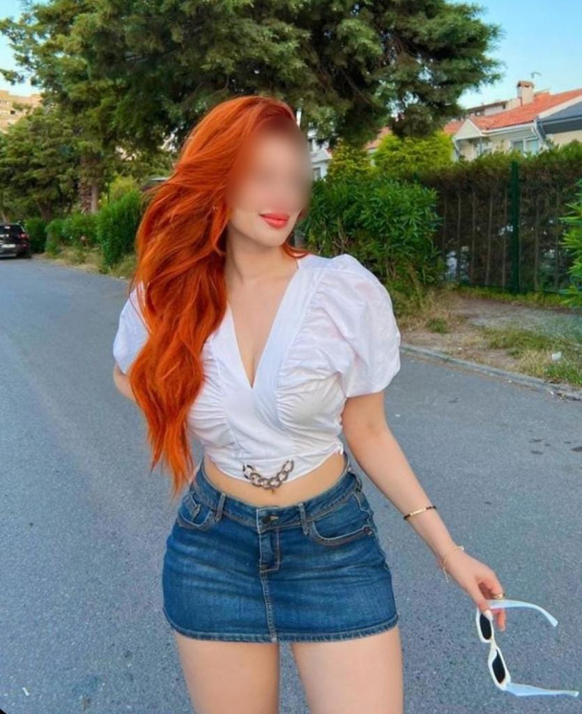 621384305: Chica busca chico en Málaga