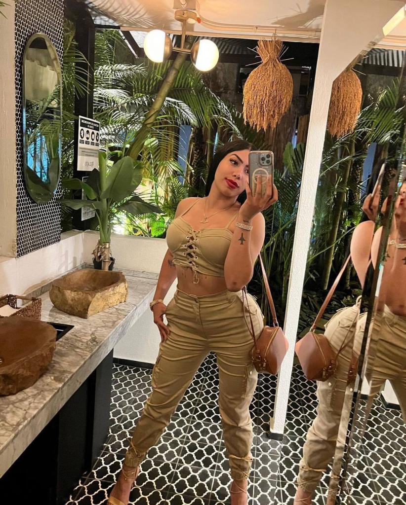 Chica busca chico en Málaga: Chica busca chico