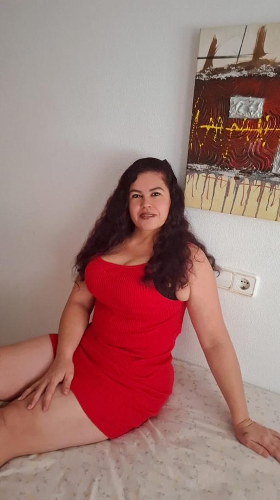613806819: Chica busca chico en Murcia