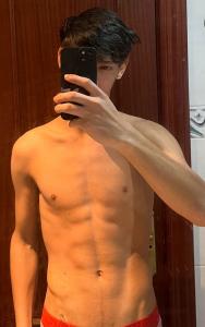 674344545: Chico busca chica en Sevilla