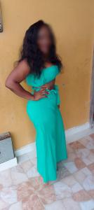 613937386: Chica busca chico en Barcelona