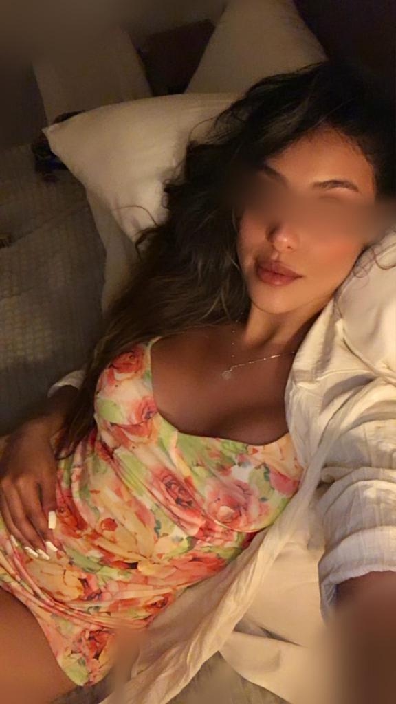 664410571: Chica busca chico en Valencia