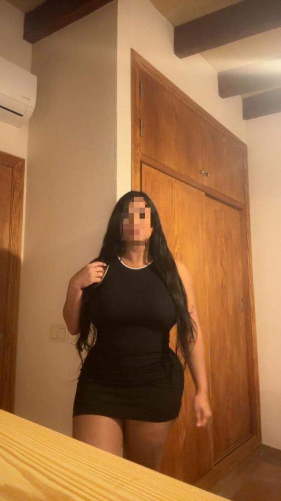 627876906: Chica busca chico en Barcelona