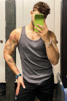 672044911: Chico busca chica en Valencia